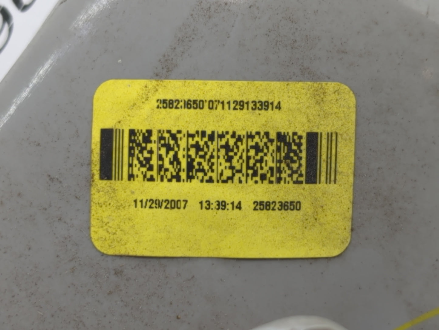 2007-2010 Pontiac G5 Rear Center Lid Brake Light Tail Light Fits Fits 2005 2006 2007 2008 2009 2010 OEM Used Auto Parts - Oe