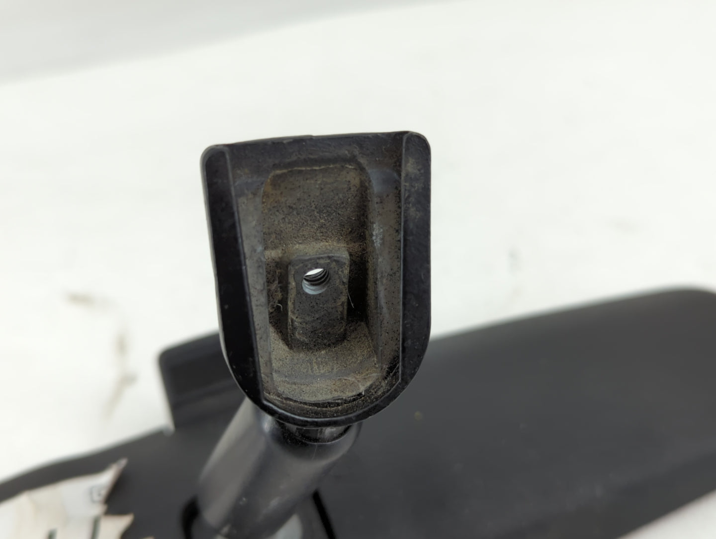 2007-2010 Pontiac G5 Interior Rear View Mirror Replacement OEM P/N:E8011083 Fits OEM Used Auto Parts - Oemusedautoparts1.com