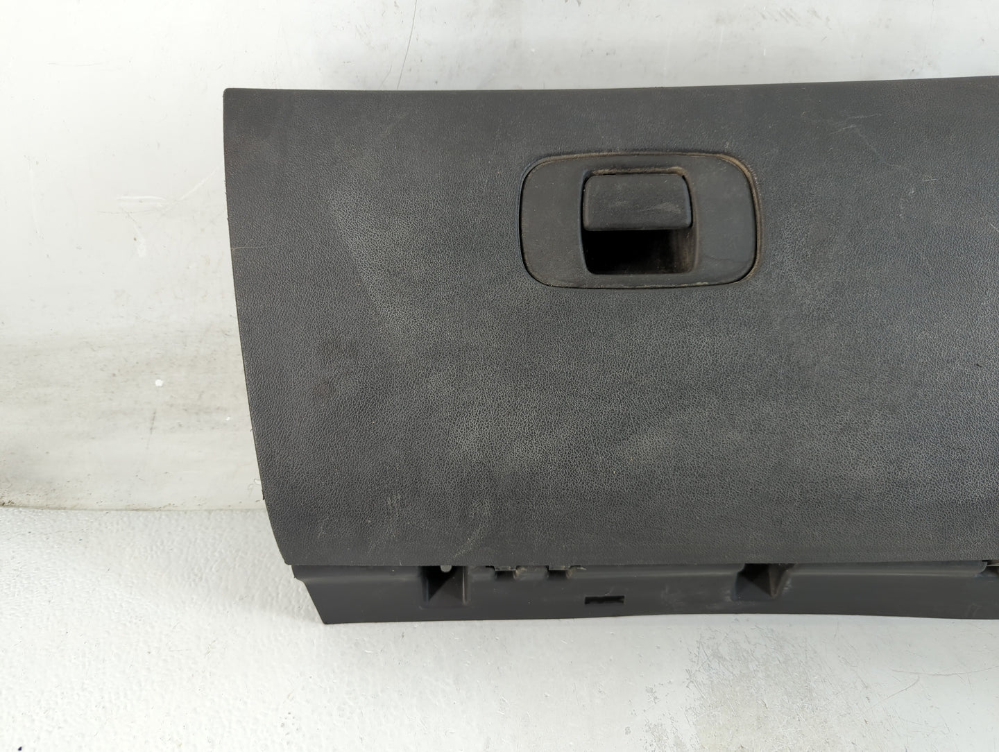 2008 Pontiac G6 Passenger Glove Box Door Storage Compartment - Oemusedautoparts1.com