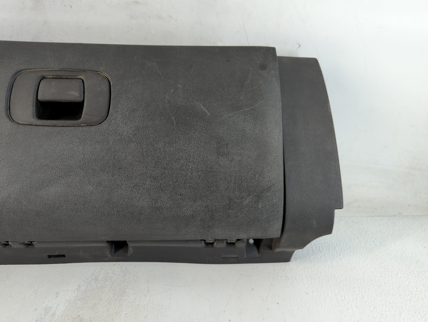 2008 Pontiac G6 Passenger Glove Box Door Storage Compartment 1035304 - Oemusedautoparts1.com