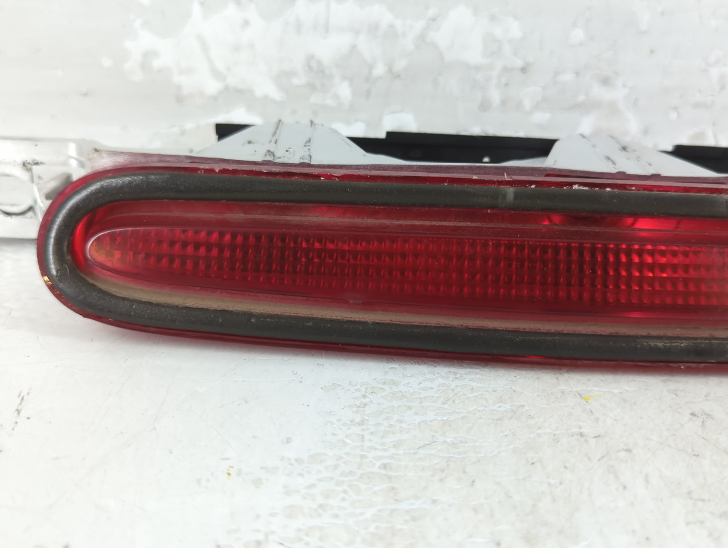 2008 Pontiac G6 Third Brake Light Tail Light Fits OEM Used Auto Parts - Oemusedautoparts1.com