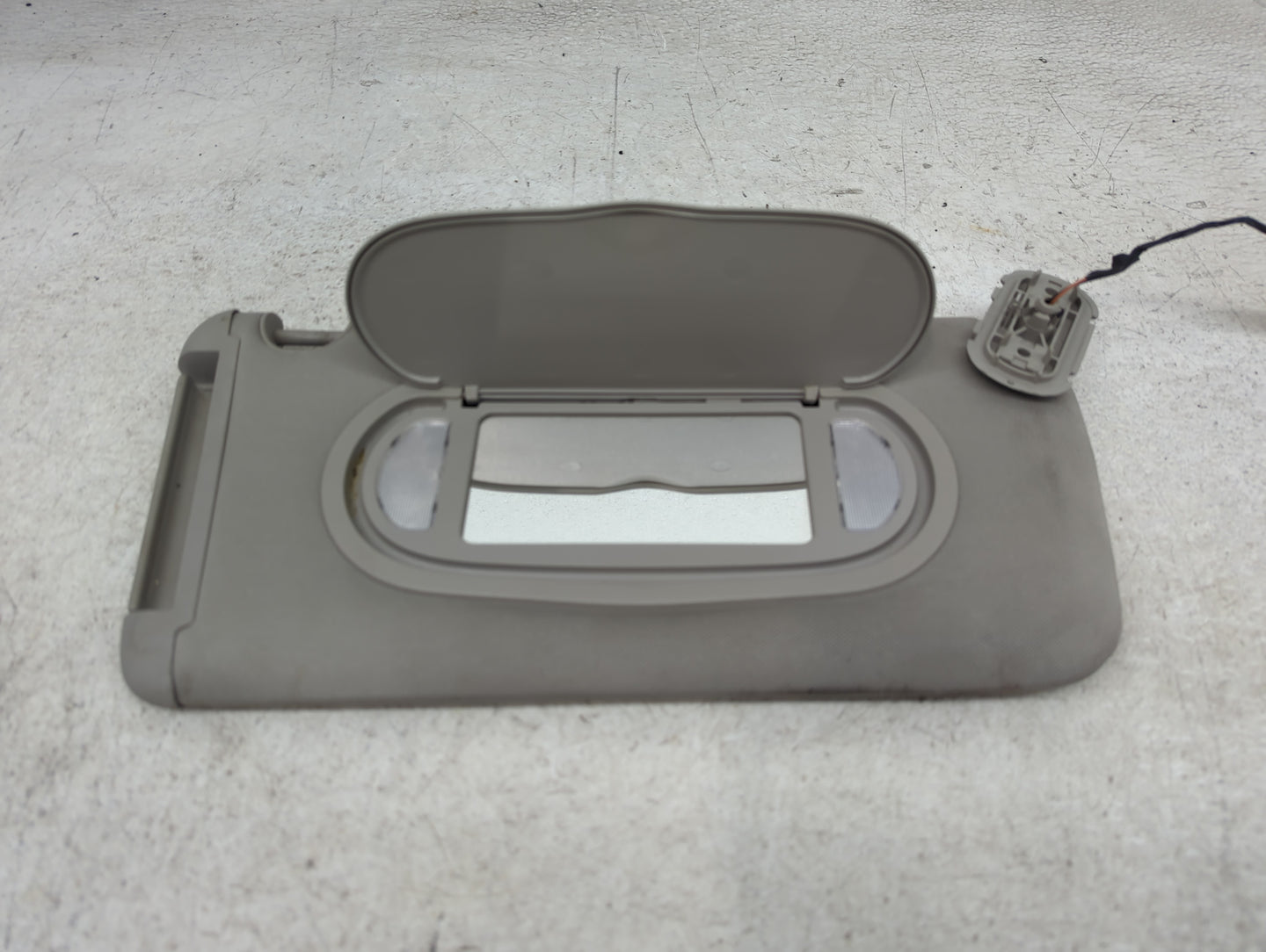 2005-2010 Pontiac G6 Sun Visor Shade Replacement Passenger Right Mirror Fits Fits 2005 2006 2007 2008 2009 2010 OEM Used Aut