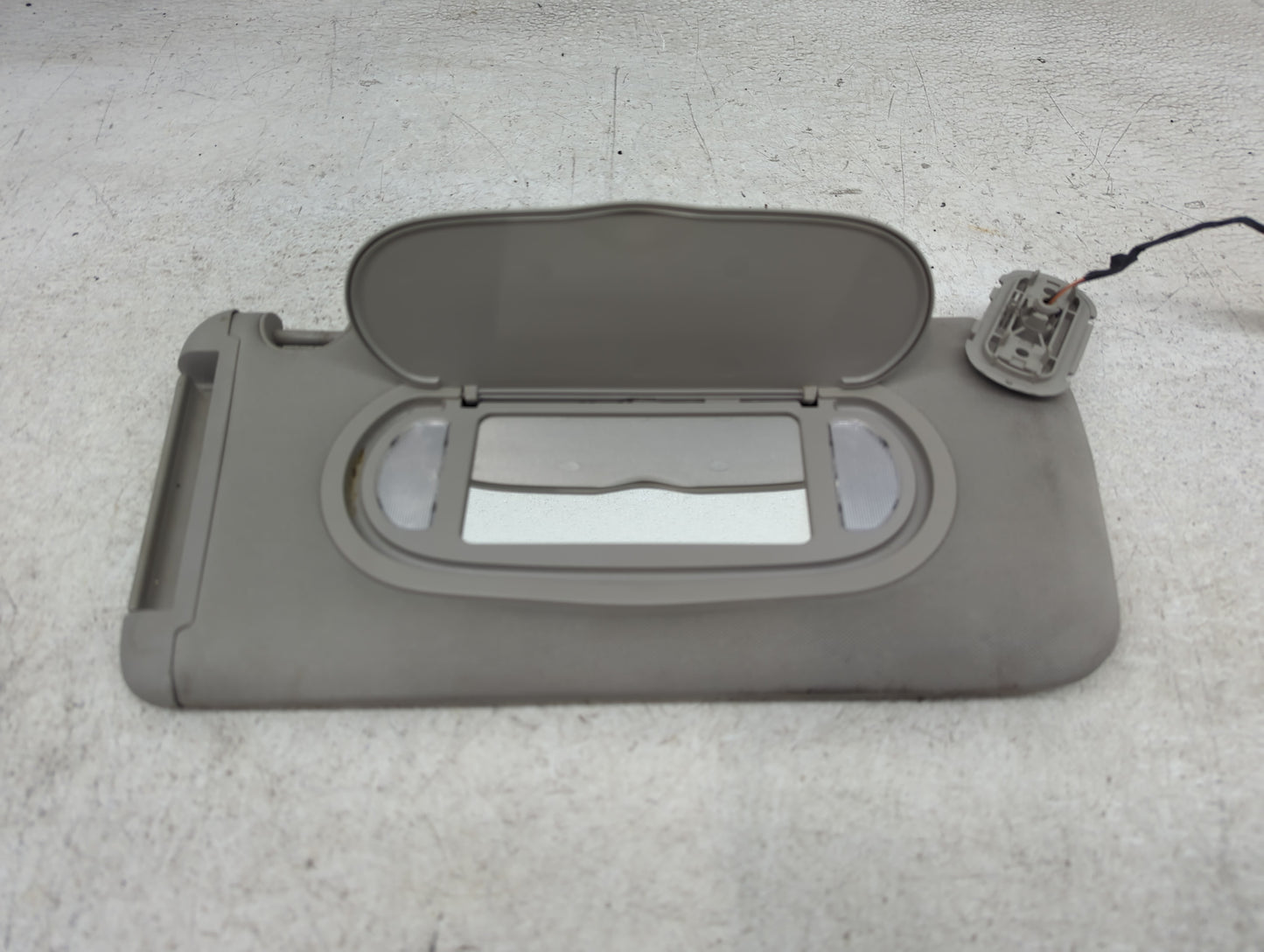 2005-2010 Pontiac G6 Sun Visor Shade Replacement Passenger Right Mirror Fits Fits 2005 2006 2007 2008 2009 2010 OEM Used Aut