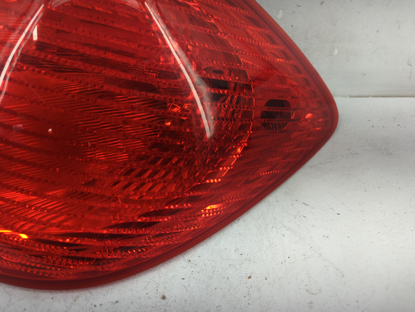 2005-2010 Pontiac G6 Tail Light Assembly Passenger Right OEM P/N:948-410-08 Fits Fits 2005 2006 2007 2008 2009 2010 OEM Used