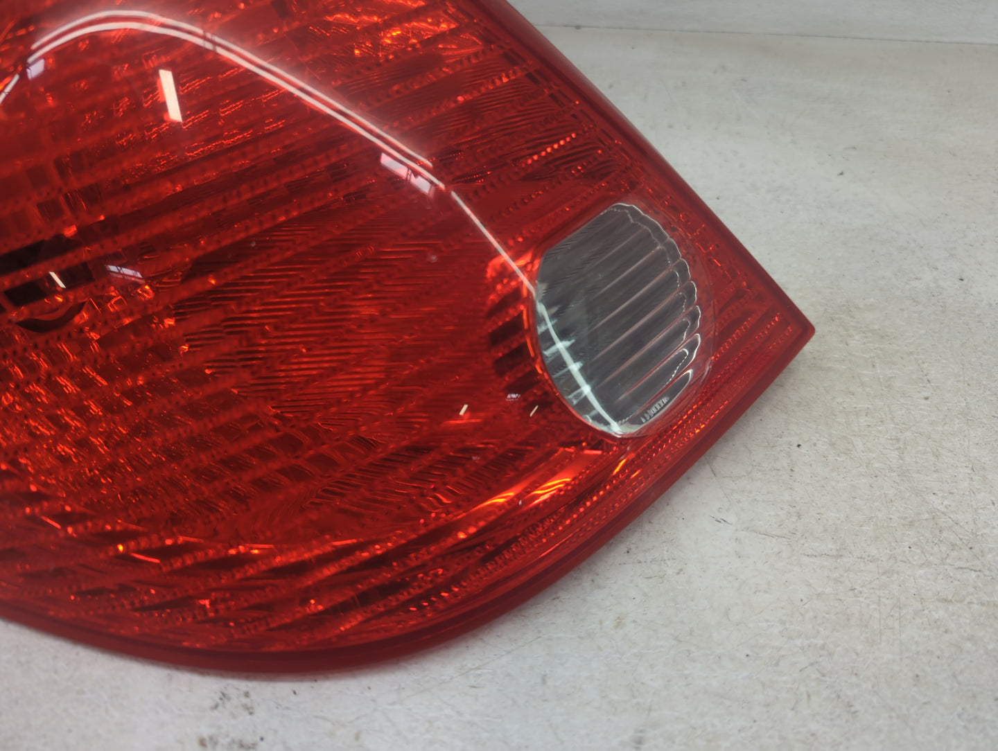 2005-2010 Pontiac G6 Tail Light Assembly Driver Left OEM P/N:918-410-10 Fits Fits 2005 2006 2007 2008 2009 2010 OEM Used Aut