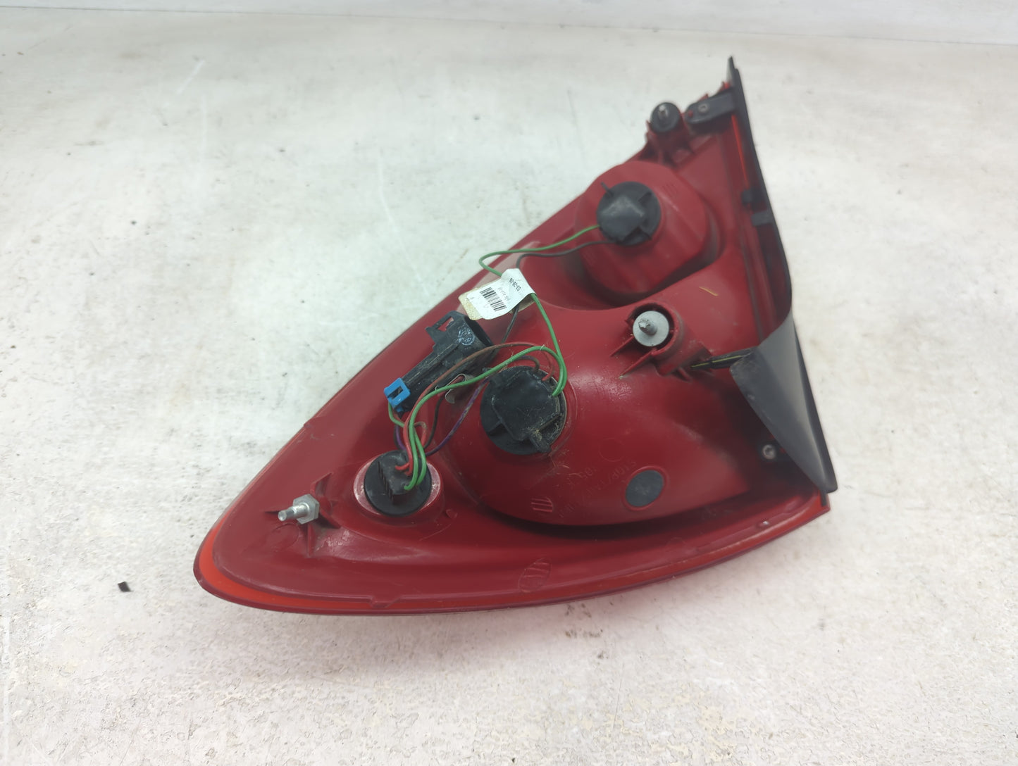 2005-2010 Pontiac G6 Tail Light Assembly Driver Left OEM P/N:918-410-10 Fits Fits 2005 2006 2007 2008 2009 2010 OEM Used Aut