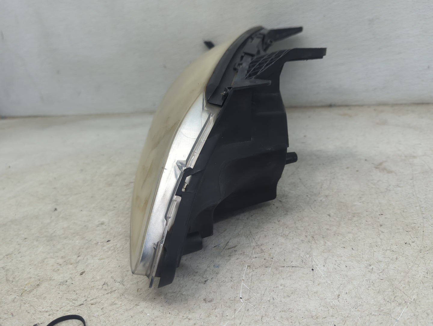 2005-2009 Pontiac G6 Passenger Right Oem Head Light Headlight Lamp Black - Oemusedautoparts1.com