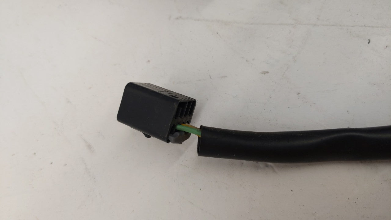 2005-2009 Pontiac G6 Driver Side View Mirror - Left Door Mirror OEM Used - Oemusedautoparts1.com
