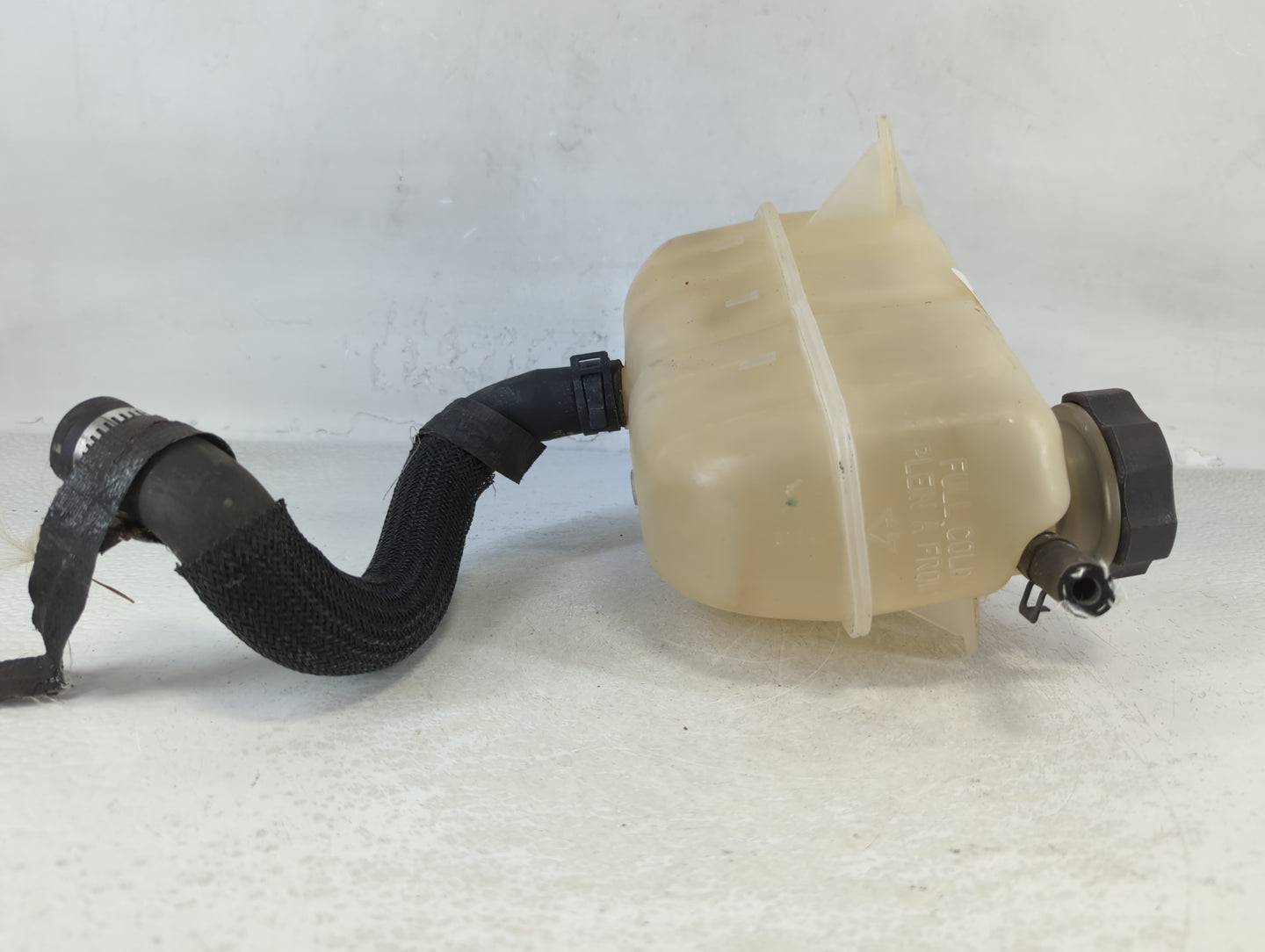 2007-2010 Pontiac G6 Radiator Coolant Overflow Expansion Tank Bottle 693816 - Oemusedautoparts1.com