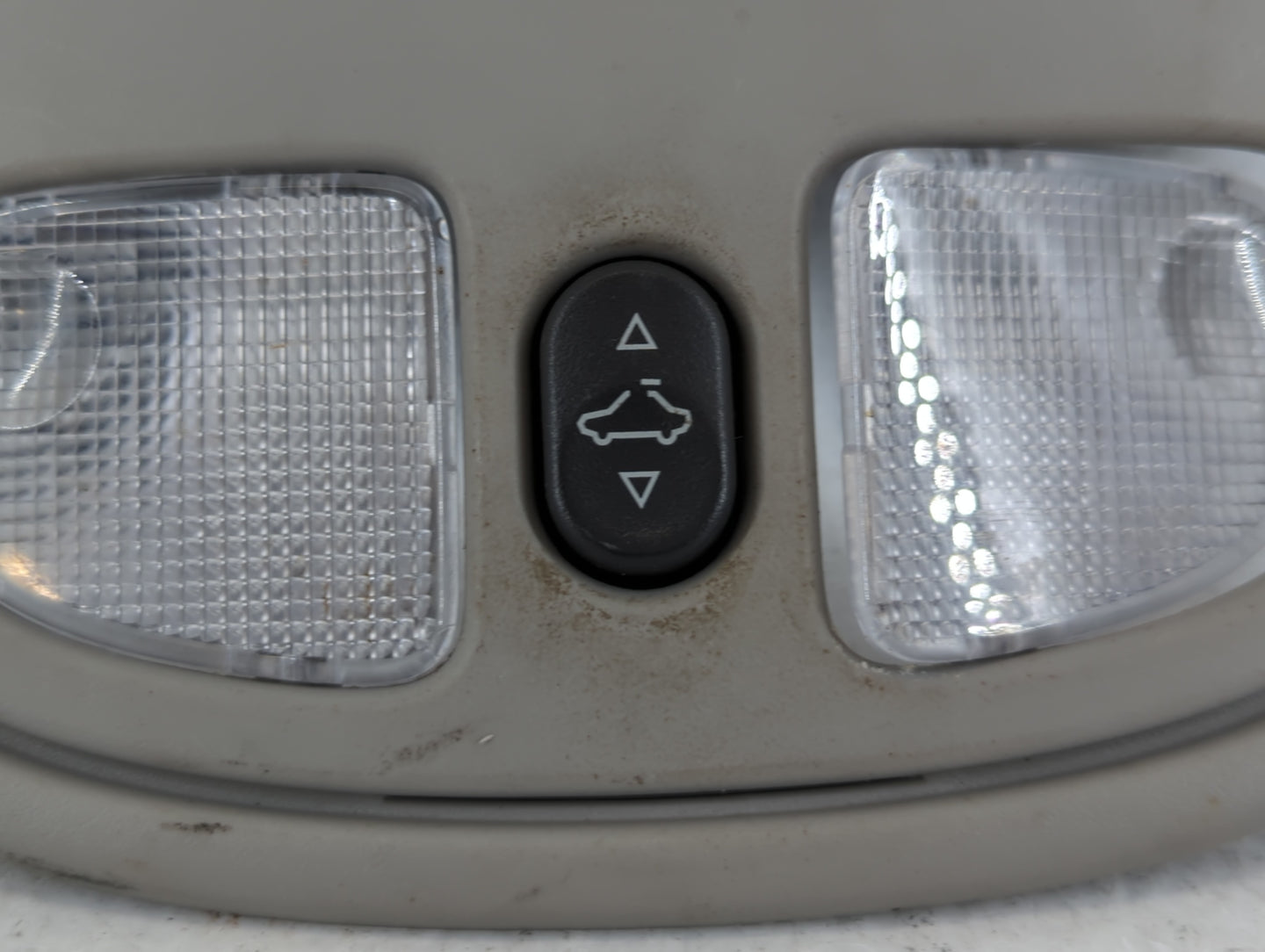 2006-2010 Pontiac G6 Center Console Armrest Cover Lid P/N:47273 Fits Fits 2006 2007 2008 2009 2010 OEM Used Auto Parts - Oem