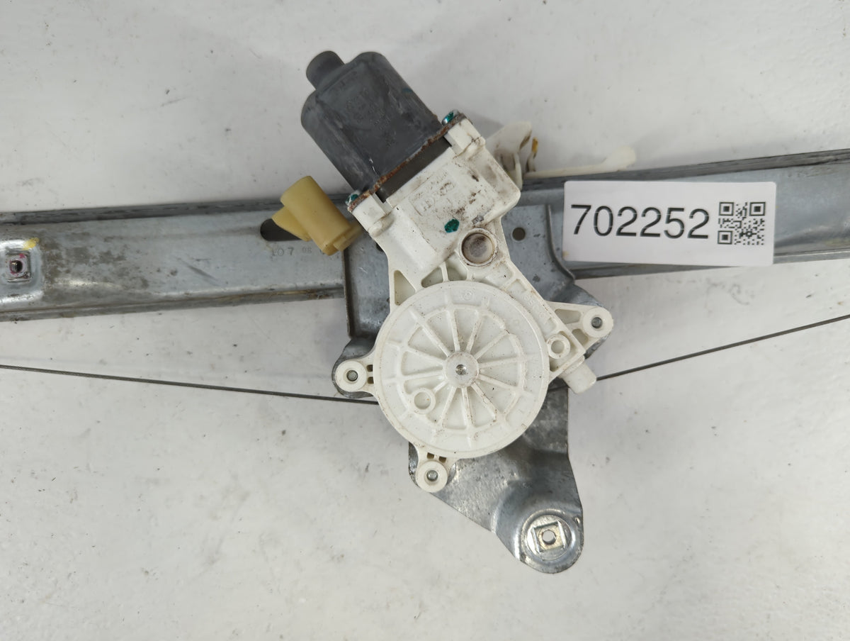 2005-2010 Pontiac G6 Used Driver Left Rear Window Regulator 702252 - Oemusedautoparts1.com