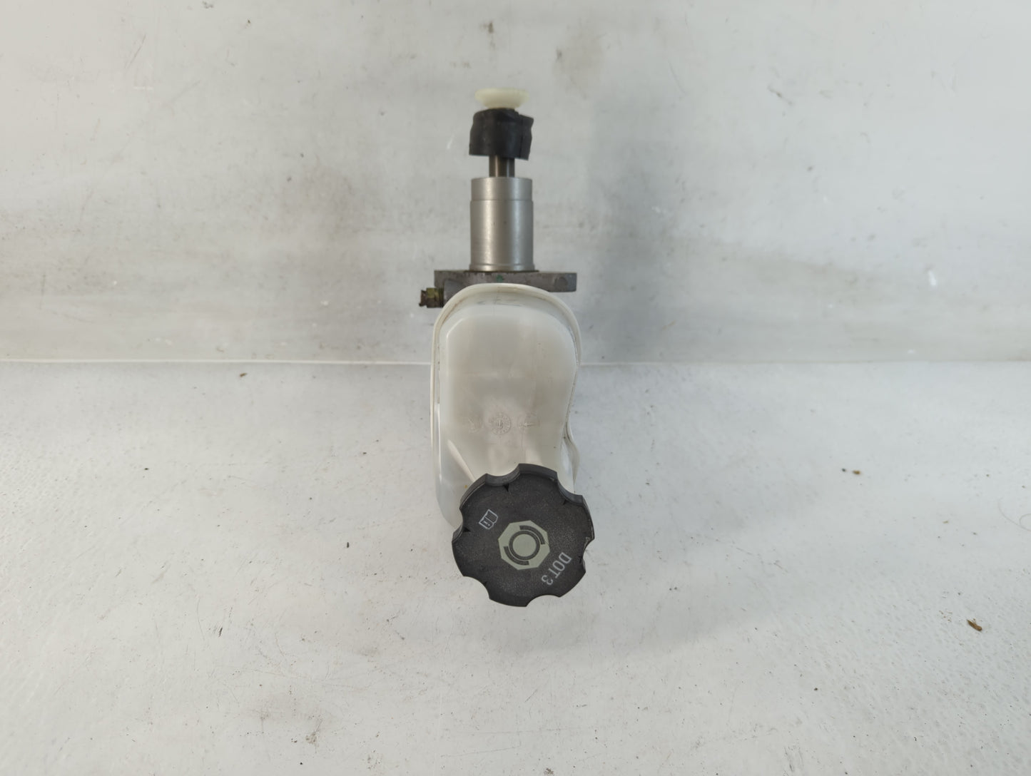 2008-2008 Pontiac G6 Brake Master Cylinder - Oemusedautoparts1.com