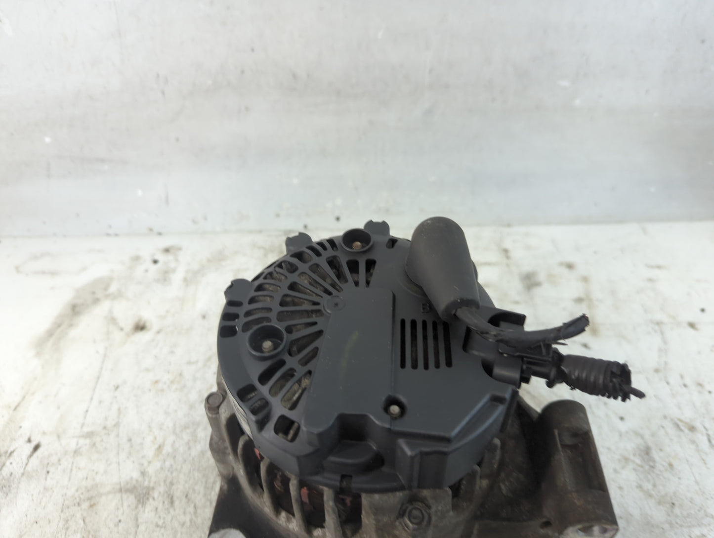 2008 Pontiac G6 Alternator Replacement Generator Charging Assembly Engine OEM P/N:15947364 Fits OEM Used Auto Parts - Oemuse