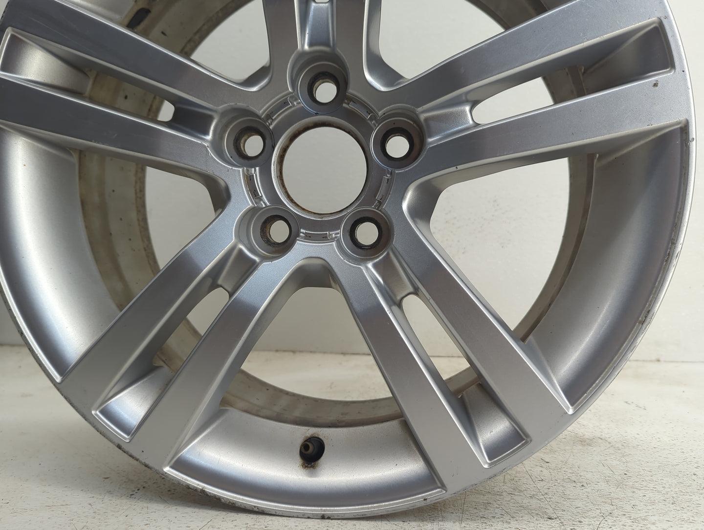 2008-2009 Pontiac G8 Oem Wheel Rim - Oemusedautoparts1.com