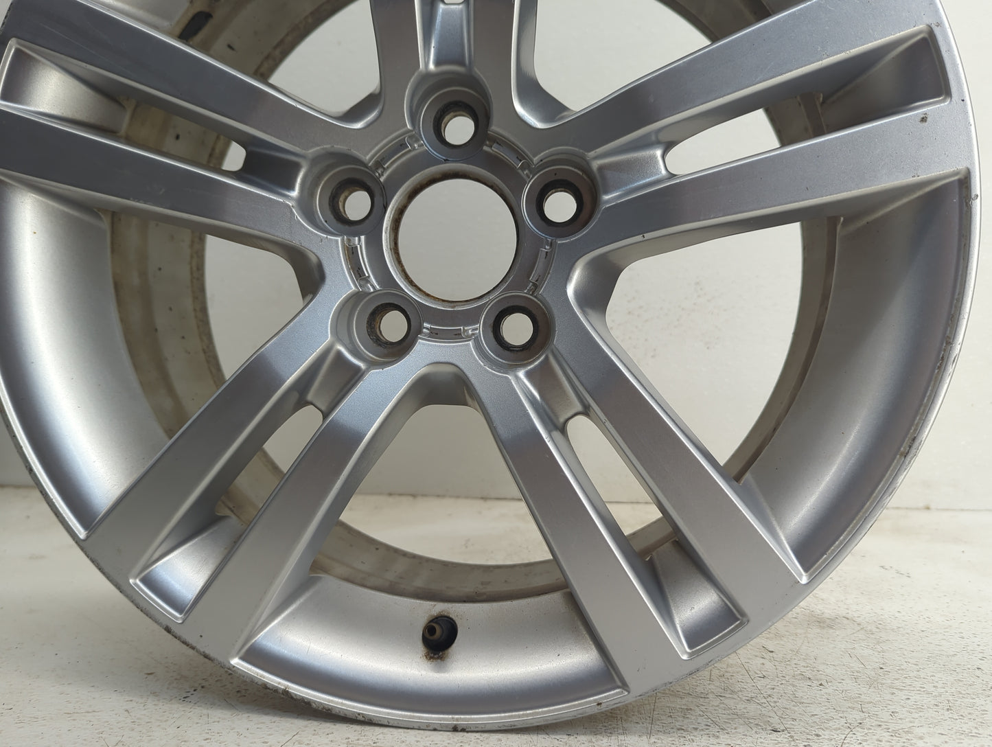 2008-2009 Pontiac G8 Oem Wheel Rim - Oemusedautoparts1.com