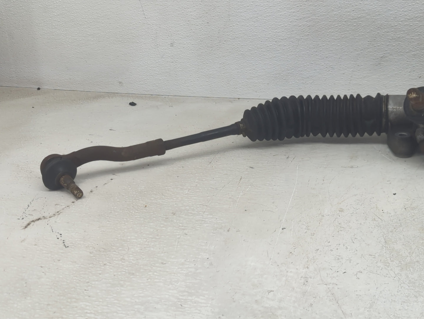 2008-2009 Pontiac G8 Rack and Pinion Steering Gear Fits Fits 2008 2009 OEM Used Auto Parts - Oemusedautoparts1.com