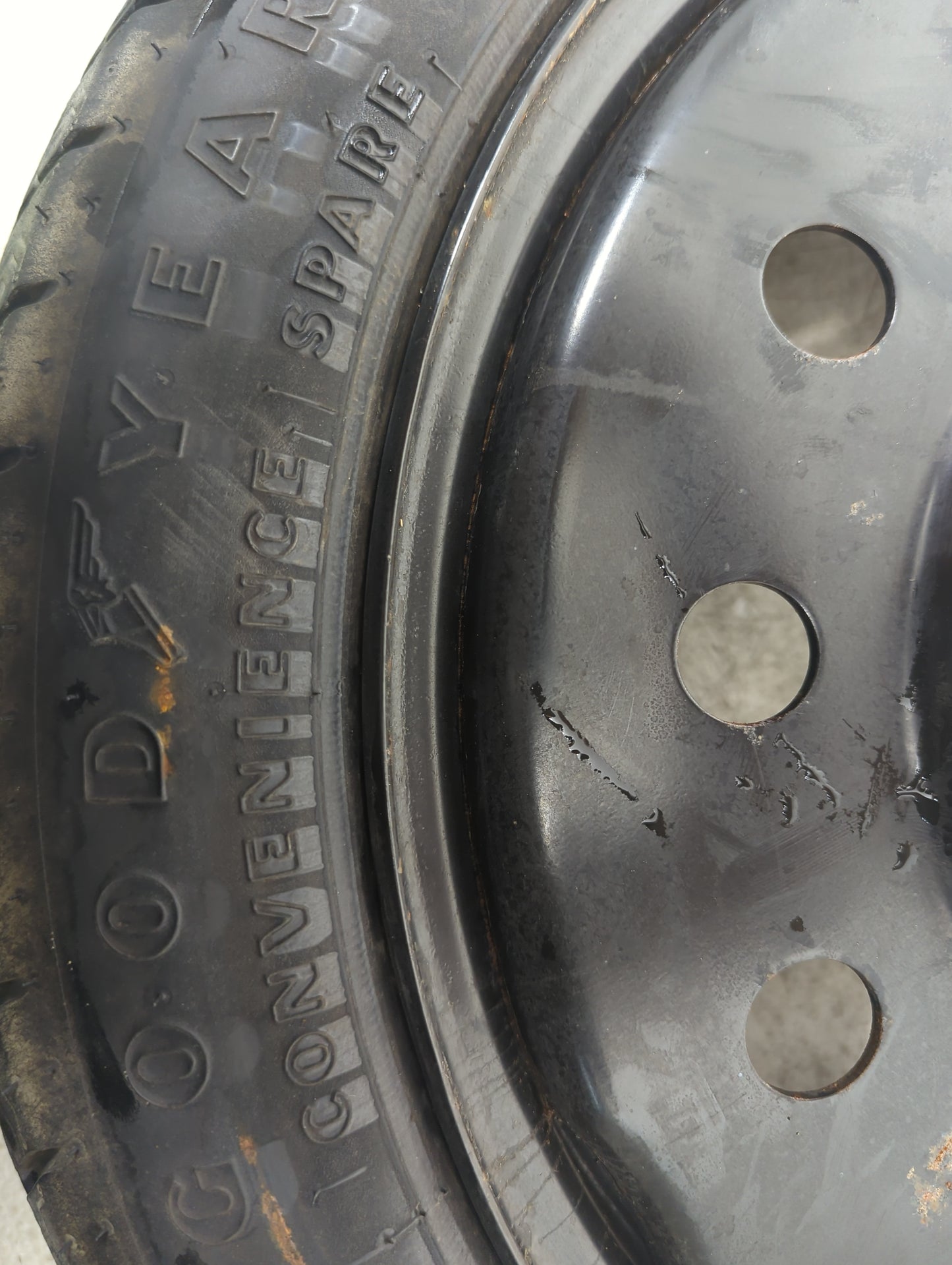2004-2008 Pontiac Grand Prix Spare Donut Tire Wheel Rim Oem 1261381 - Oemusedautoparts1.com