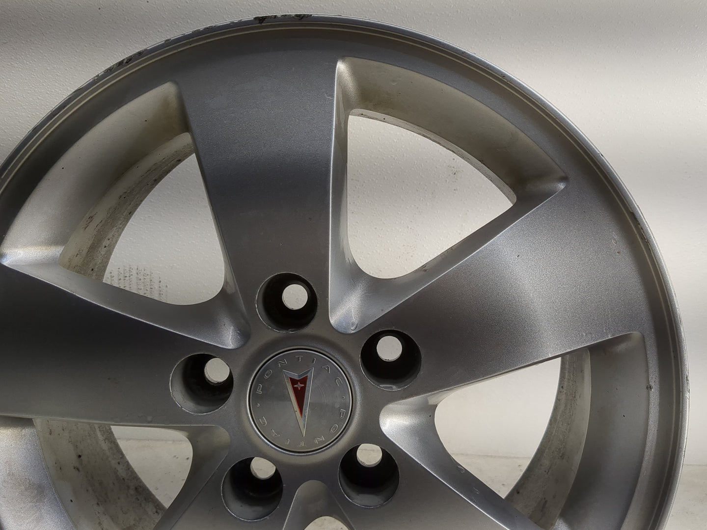 2005-2008 Pontiac Grand Prix Oem Wheel Rim 1261387 - Oemusedautoparts1.com