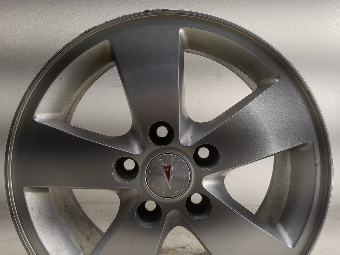 2005-2008 Pontiac Grand Prix Oem Wheel Rim 1261387 - Oemusedautoparts1.com