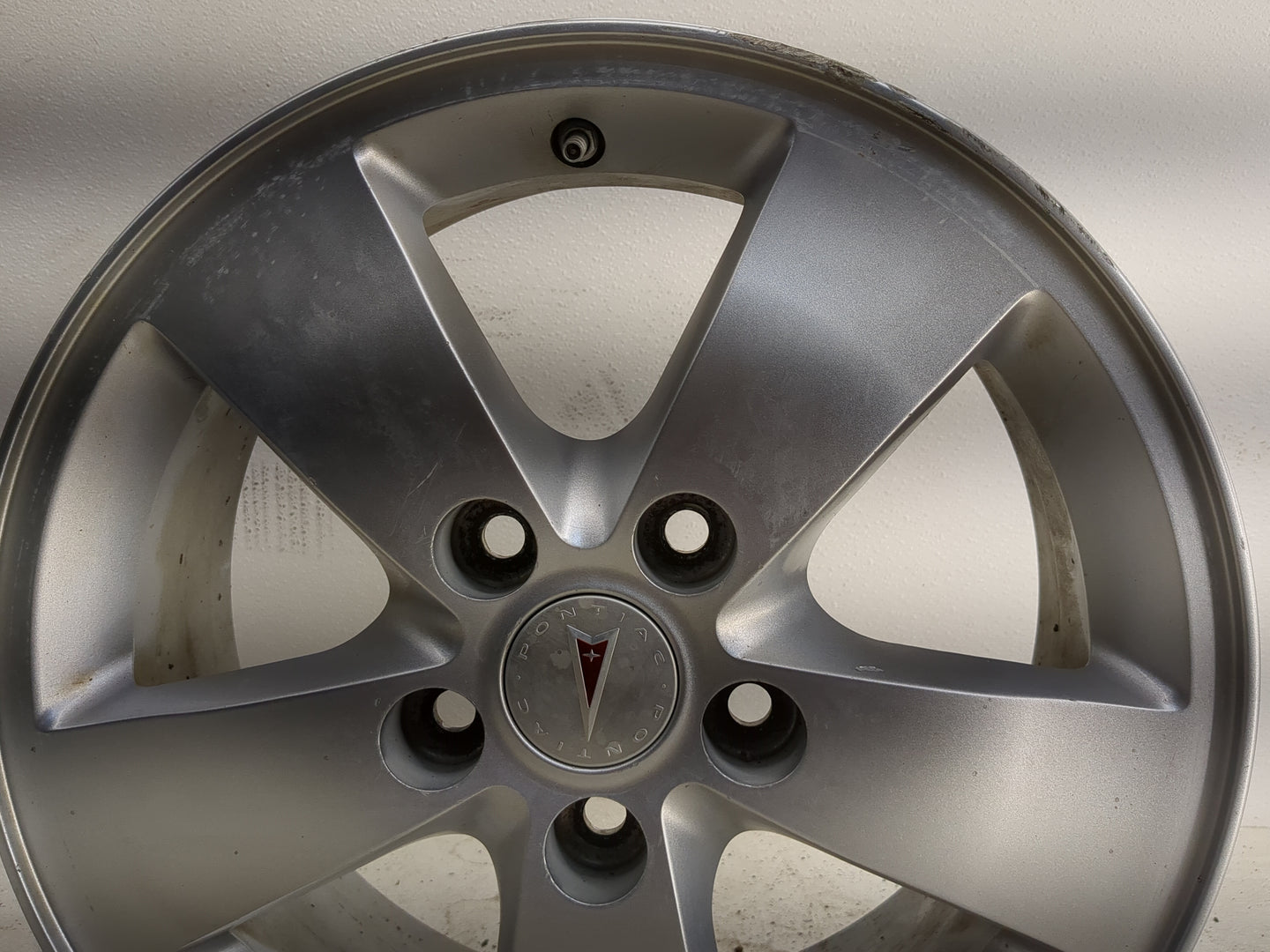 2005-2008 Pontiac Grand Prix Oem Wheel Rim - Oemusedautoparts1.com