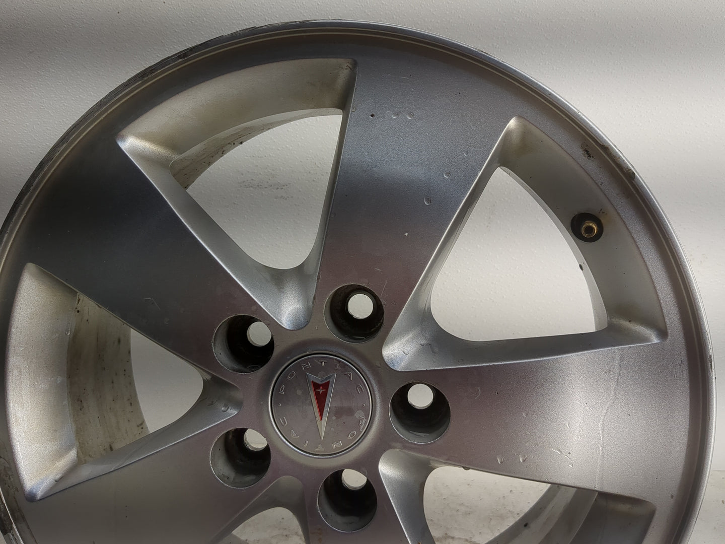 2005-2008 Pontiac Grand Prix Oem Wheel Rim - Oemusedautoparts1.com
