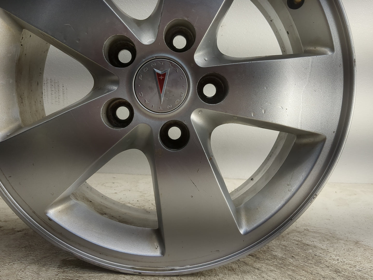 2005-2008 Pontiac Grand Prix Oem Wheel Rim - Oemusedautoparts1.com