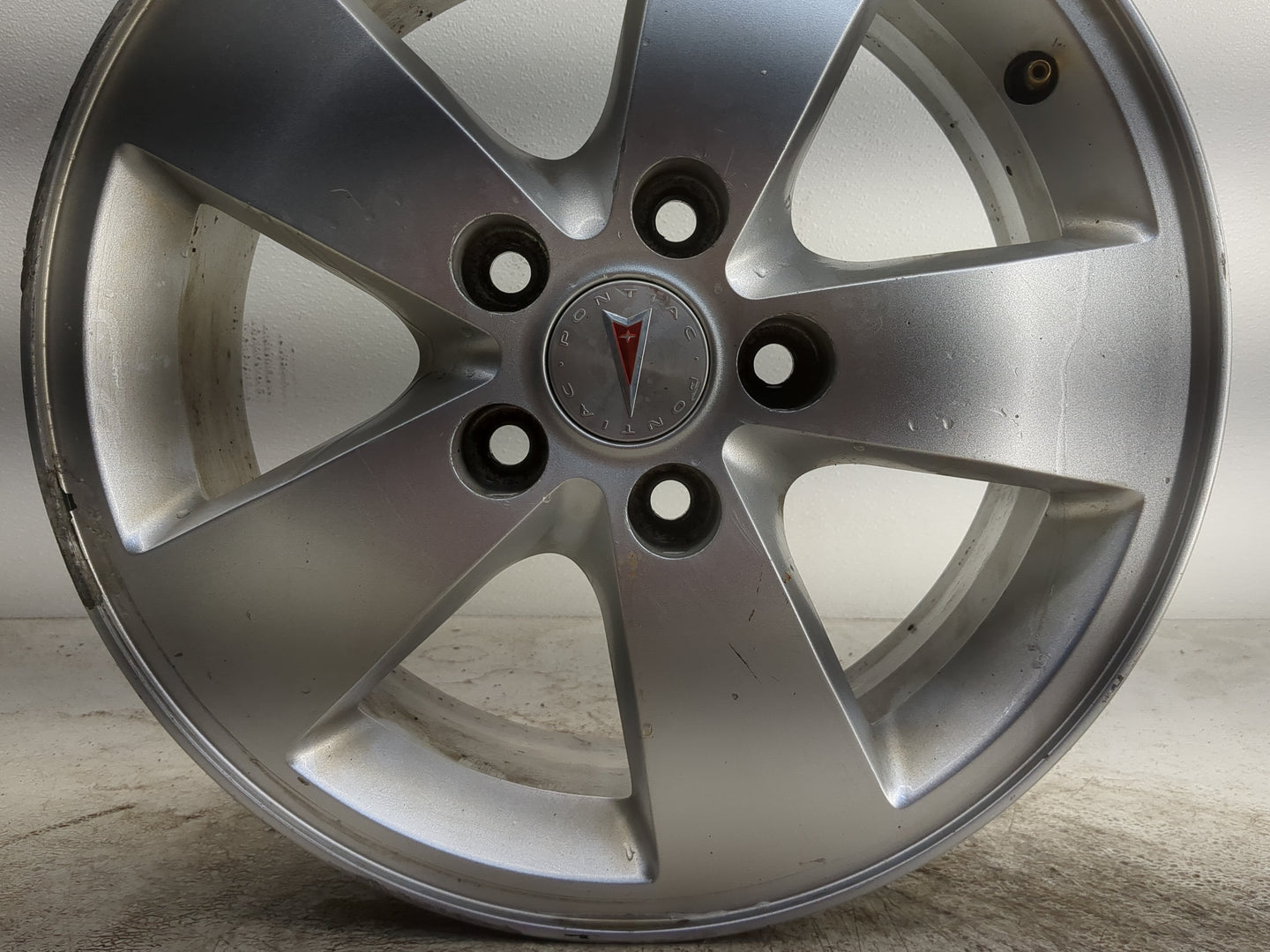 2005-2008 Pontiac Grand Prix Oem Wheel Rim - Oemusedautoparts1.com