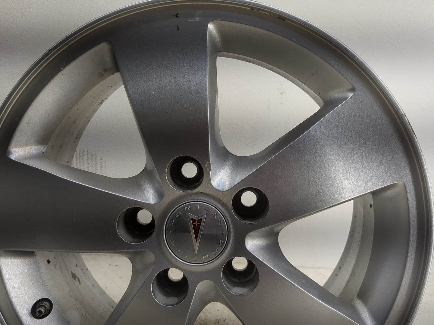 2005-2008 Pontiac Grand Prix Oem Wheel Rim - Oemusedautoparts1.com