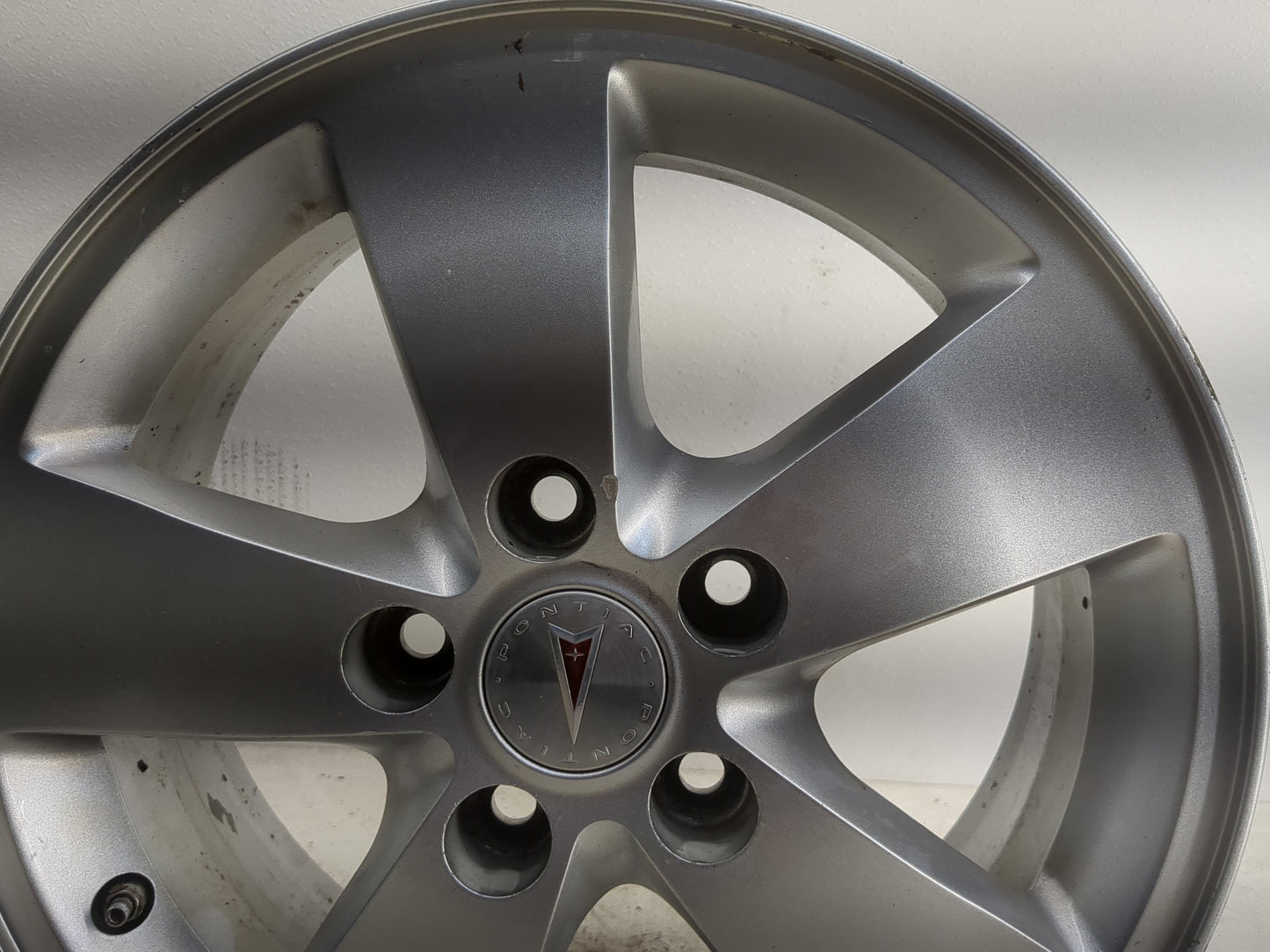 2005-2008 Pontiac Grand Prix Oem Wheel Rim - Oemusedautoparts1.com