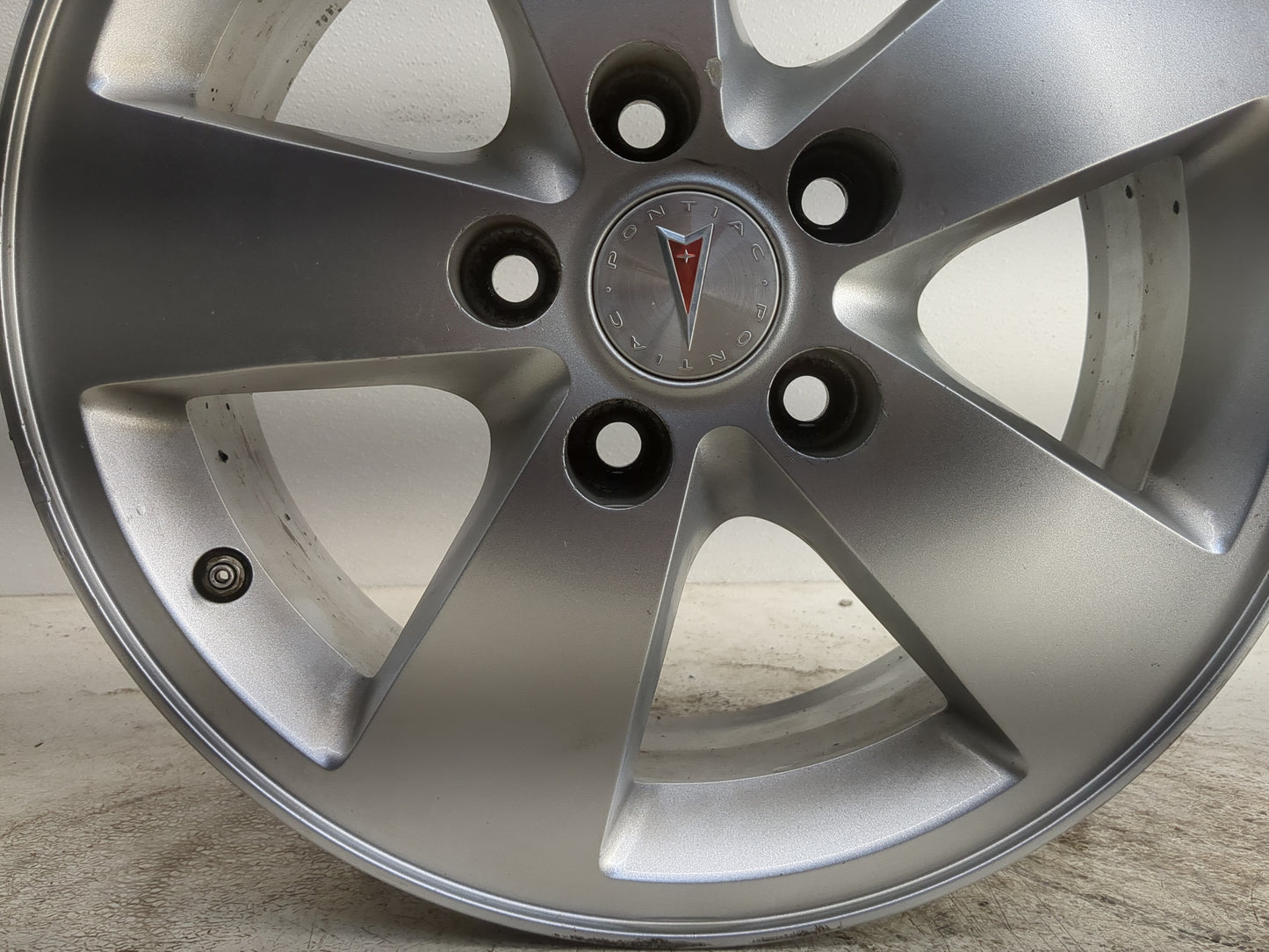 2005-2008 Pontiac Grand Prix Oem Wheel Rim - Oemusedautoparts1.com