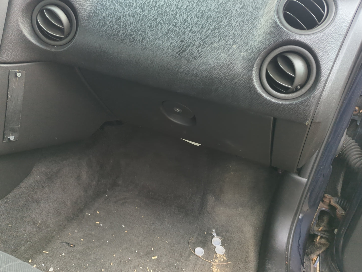 2008 Pontiac Grand Prix Passenger Glove Box Door Storage Compartment - Oemusedautoparts1.com