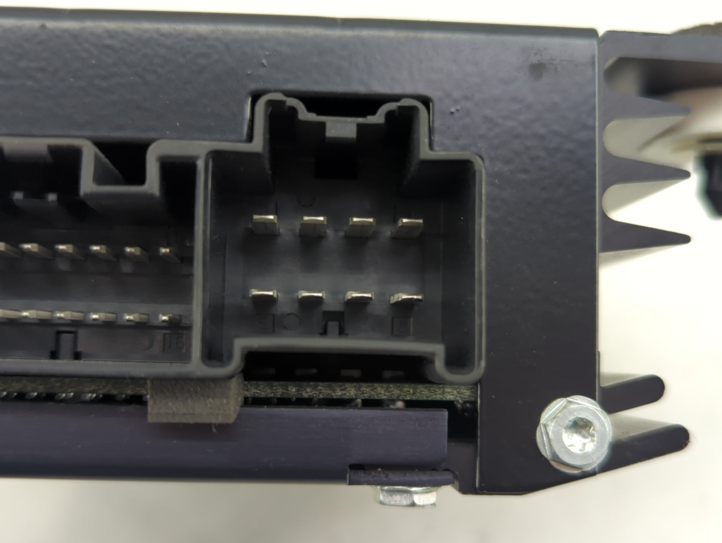 2006-2008 Pontiac Grand Prix Radio Speaker Amplifier 15835872 - Oemusedautoparts1.com