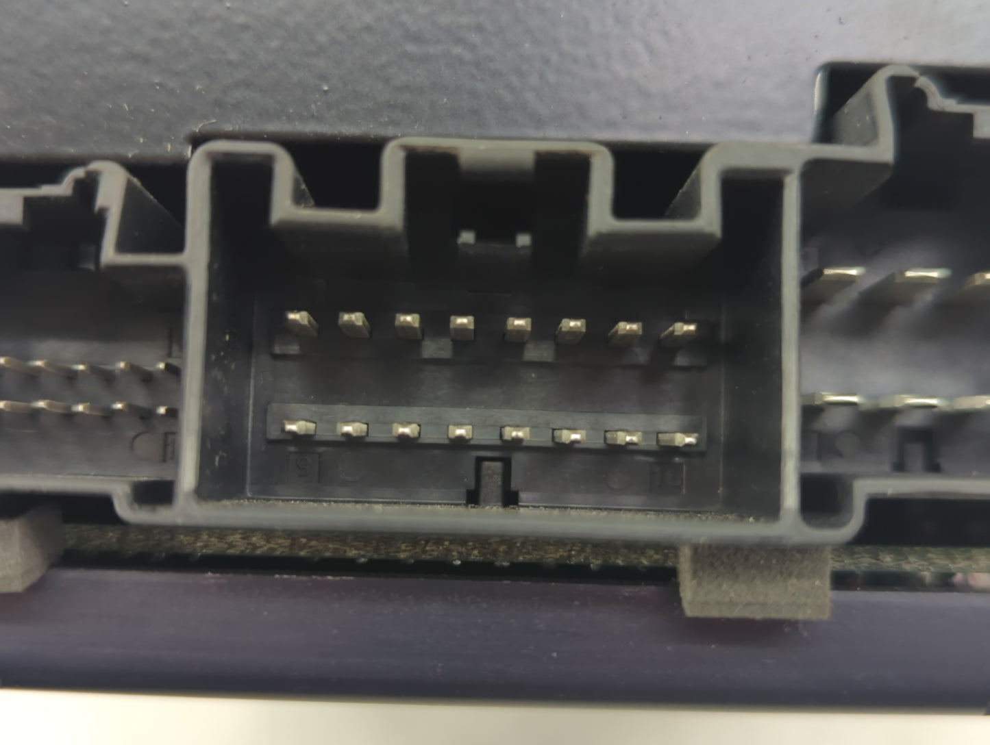 2006-2008 Pontiac Grand Prix Radio Speaker Amplifier 15835872 - Oemusedautoparts1.com