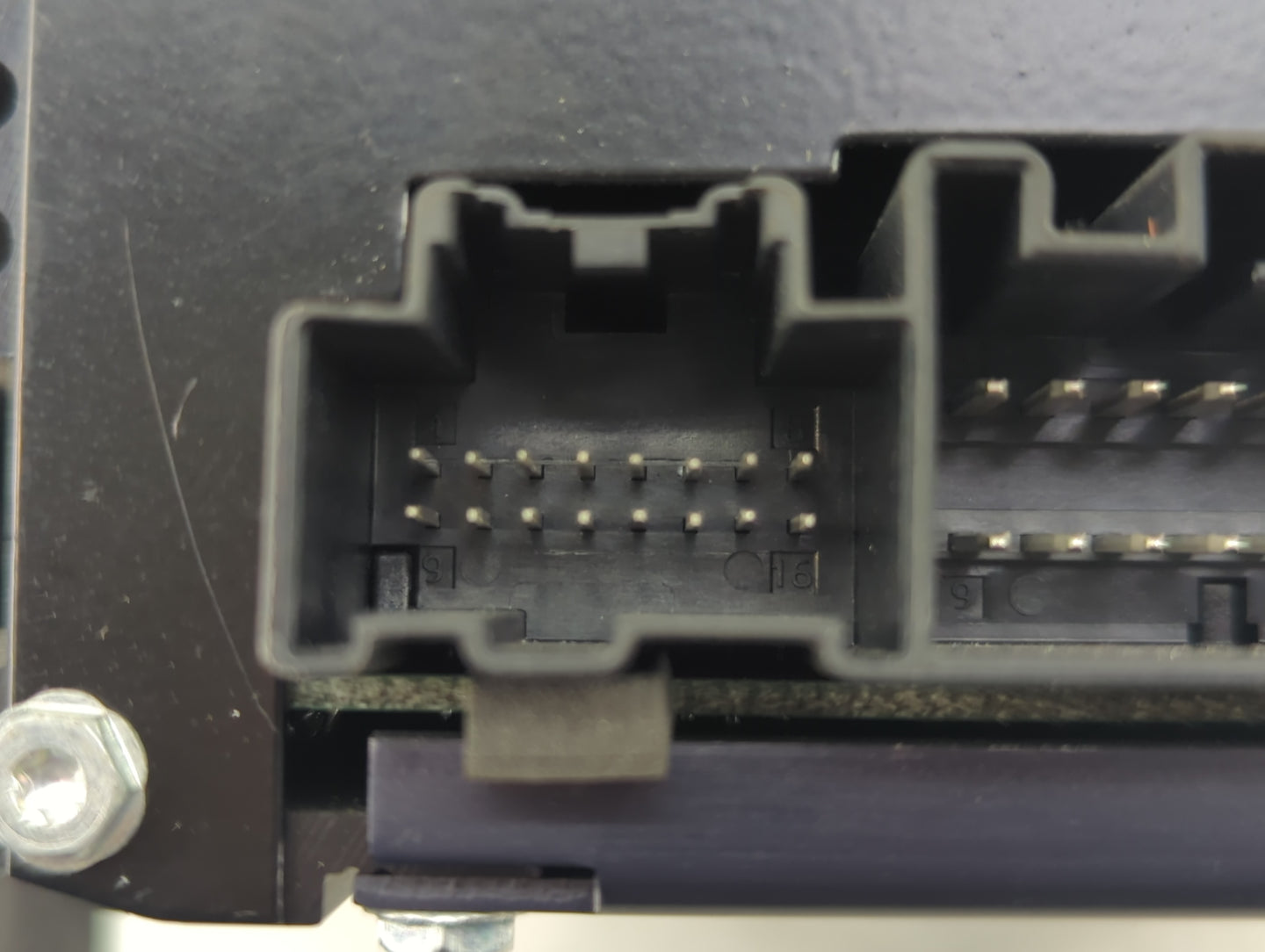 2006-2008 Pontiac Grand Prix Radio Speaker Amplifier 15835872 - Oemusedautoparts1.com
