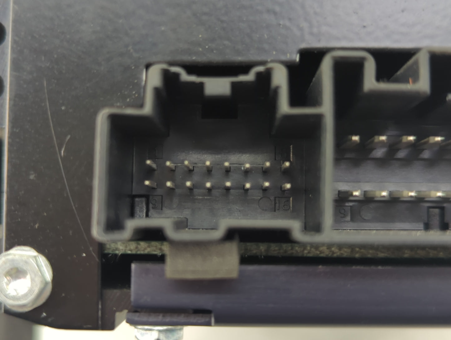 2006-2008 Pontiac Grand Prix Radio Speaker Amplifier 15835872 - Oemusedautoparts1.com