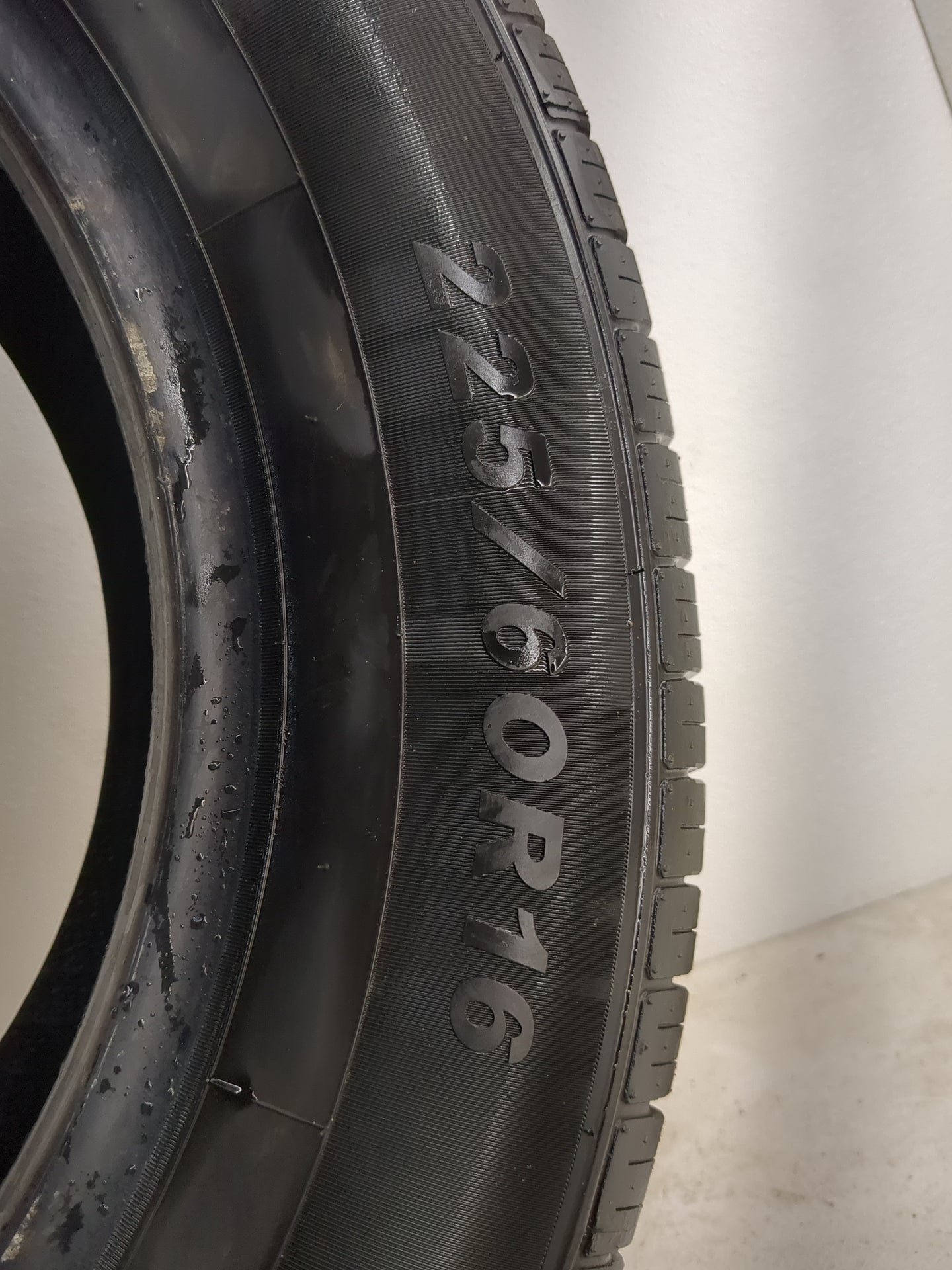 Used Tire 225/60R16 IRONHEAD REFLEX IHO1 98H - Tread Depth 11/32 - Oemusedautoparts1.com