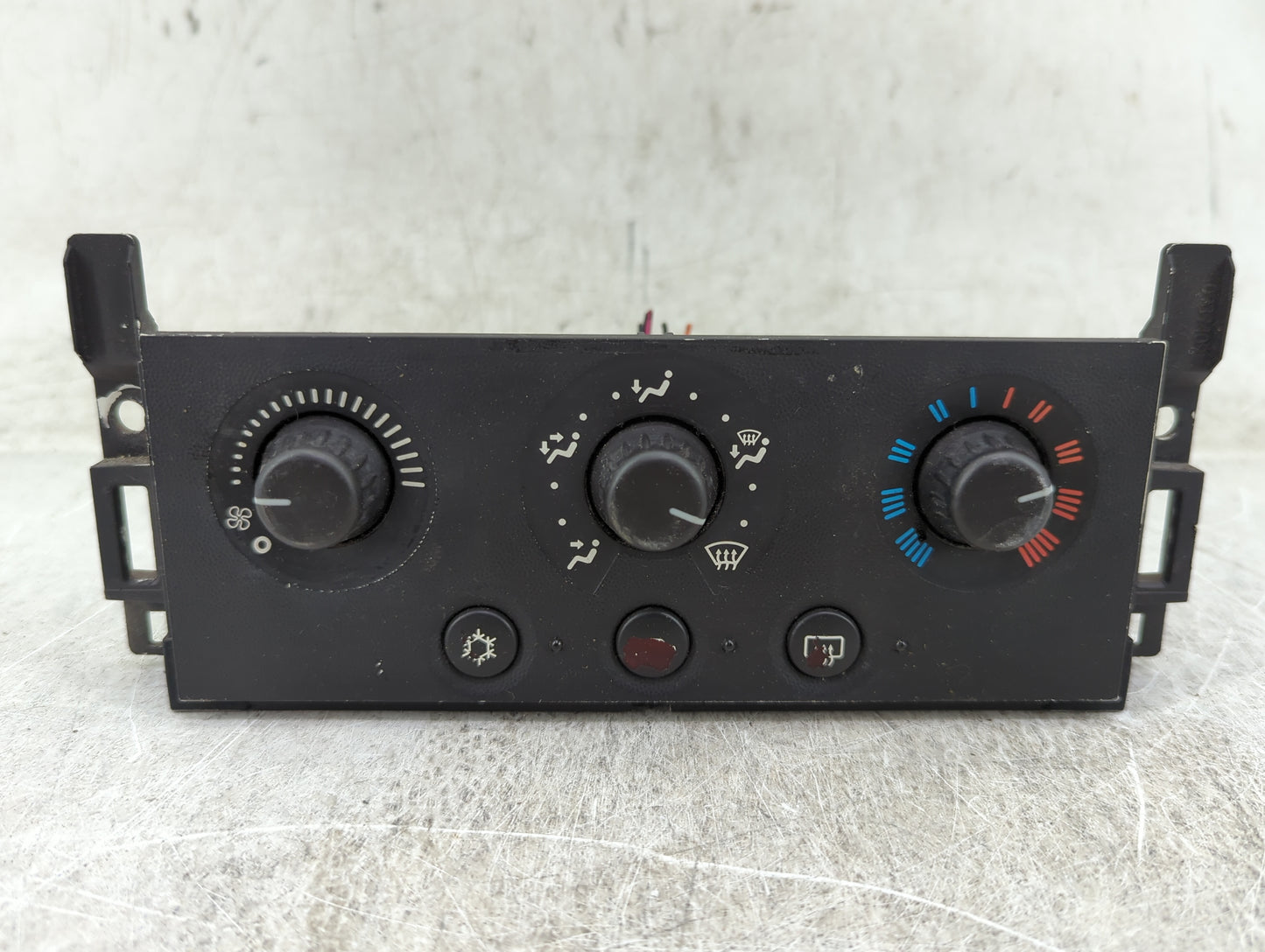 2004-2008 Pontiac Grand Prix Climate Control Module Temperature AC/Heater Replacement P/N:15849777 Fits OEM Used Auto Parts 