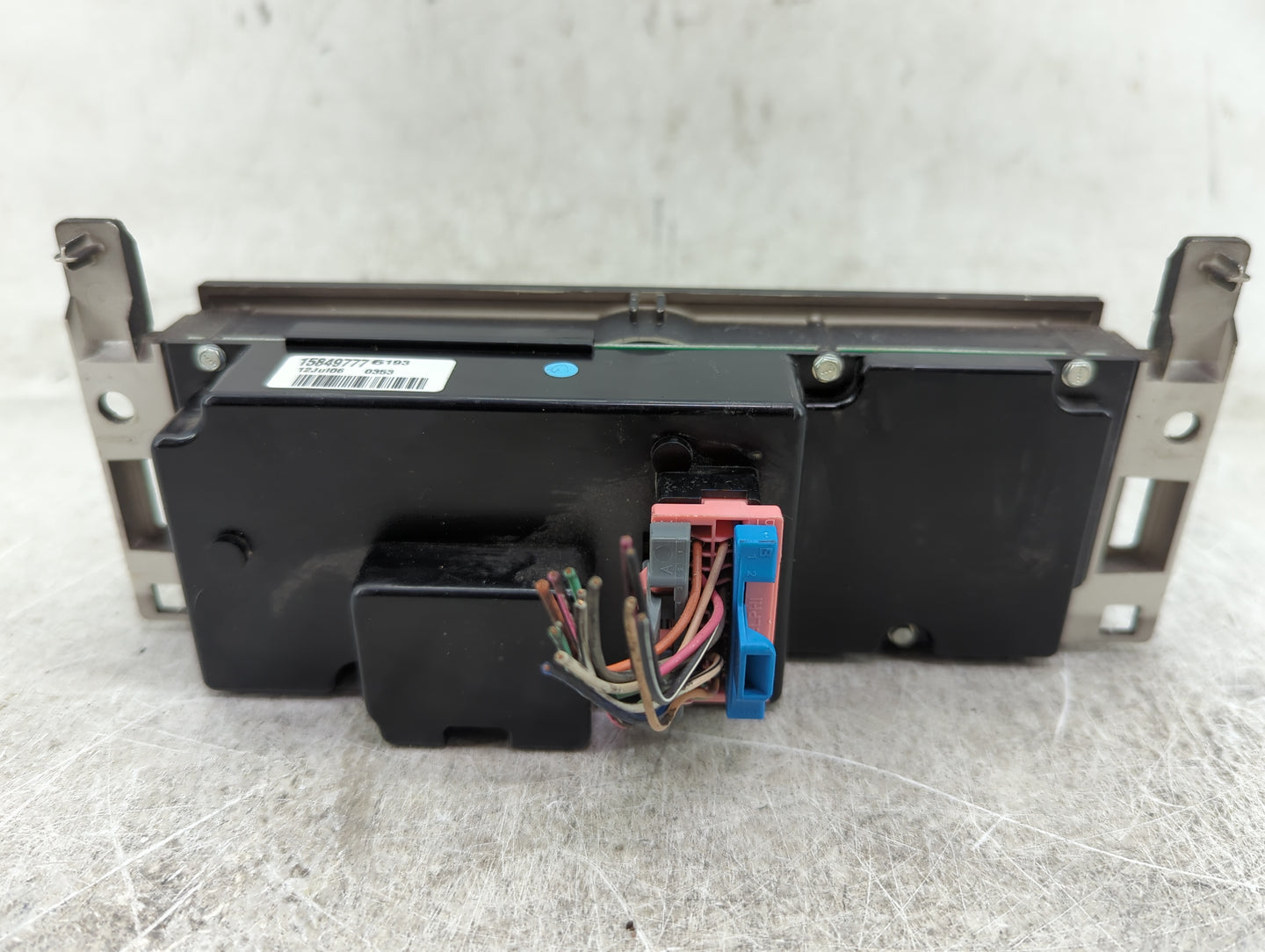 2004-2008 Pontiac Grand Prix Climate Control Module Temperature AC/Heater Replacement P/N:15849777 Fits OEM Used Auto Parts 