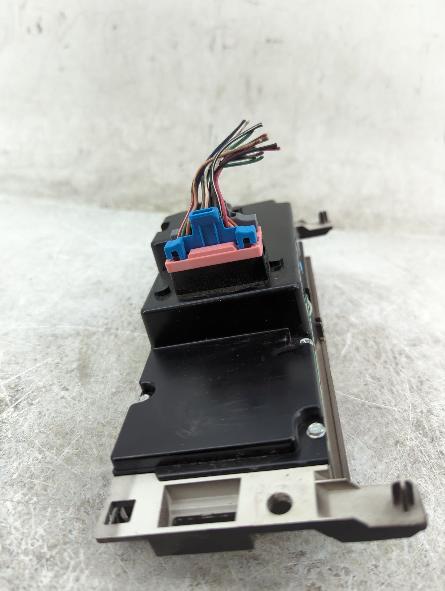 2004-2008 Pontiac Grand Prix Climate Control Module Temperature AC/Heater Replacement P/N:15849777 Fits OEM Used Auto Parts 