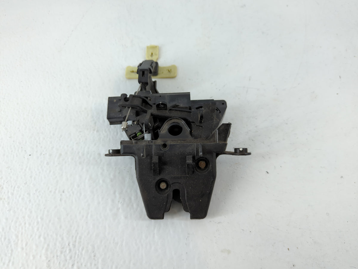 2008 Pontiac Grand Prix TRUNK LID LATCH - Oemusedautoparts1.com