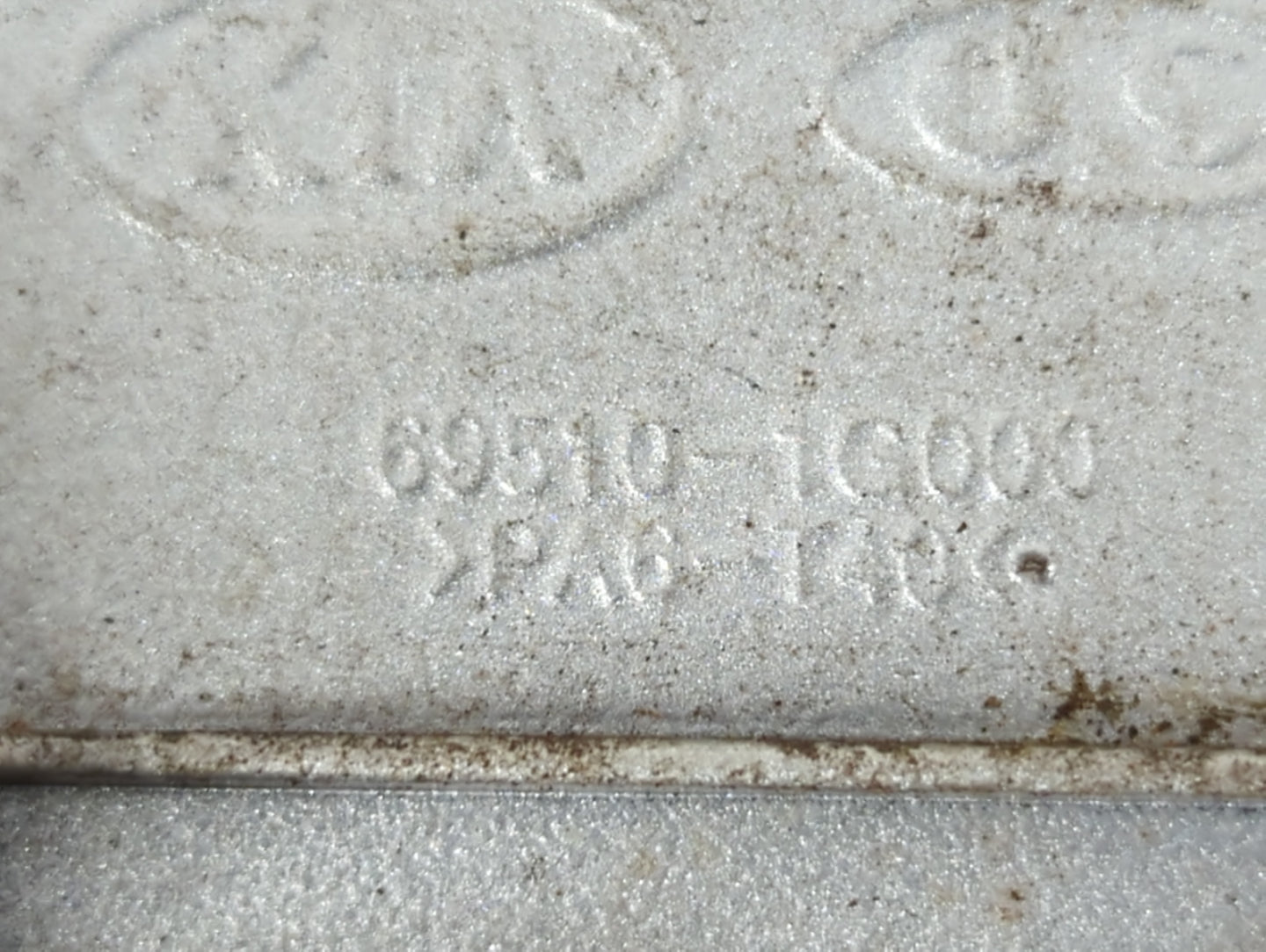 1997-2003 Pontiac Grand Prix Driver Left Side View Manual Door Mirror - Oemusedautoparts1.com