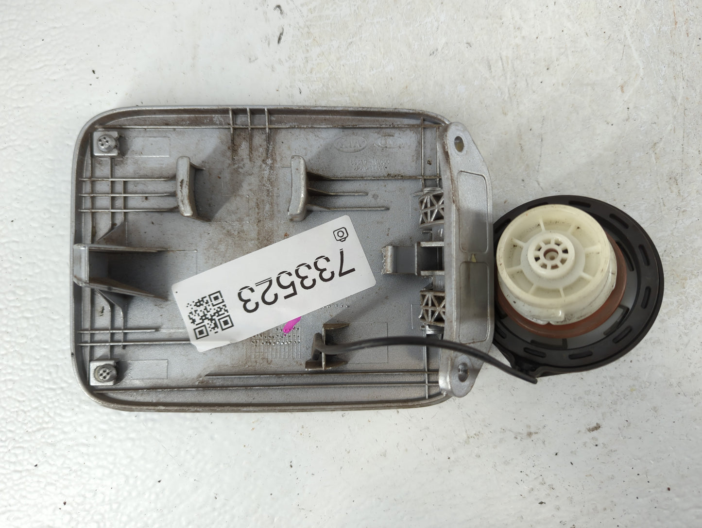 1997-2003 Pontiac Grand Prix Driver Left Side View Manual Door Mirror - Oemusedautoparts1.com