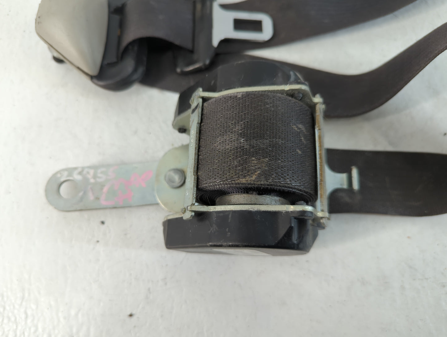 2006-2008 Pontiac Grand Prix Passenger Right Seat Belt Front Retractor - Oemusedautoparts1.com