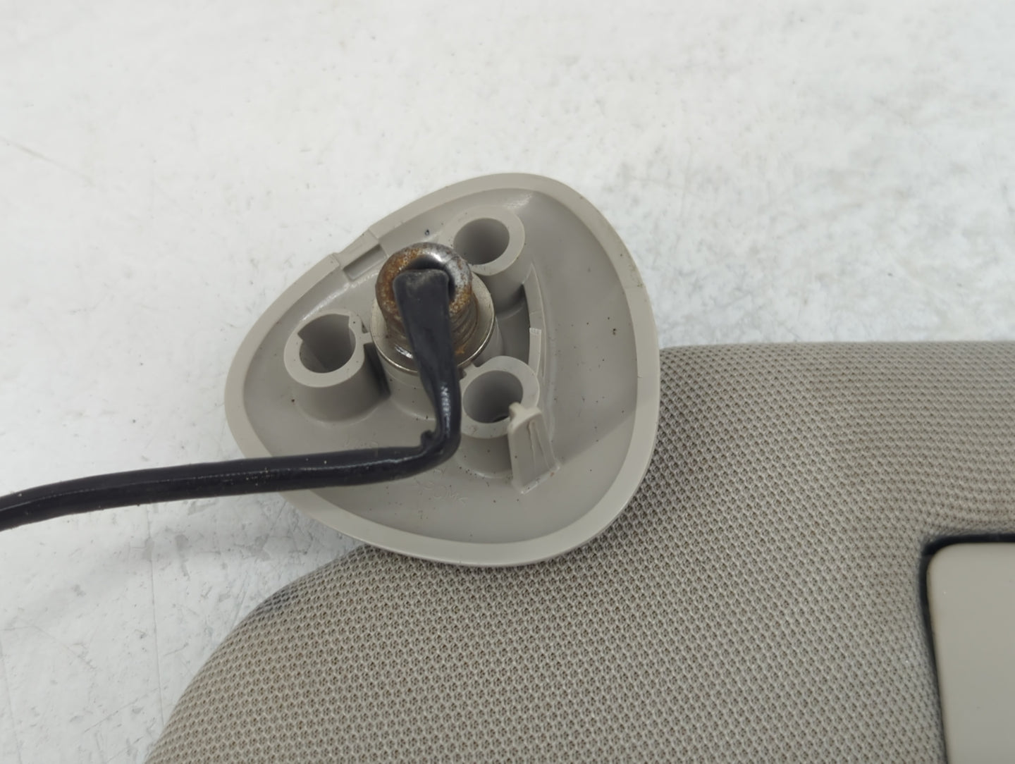 2005-2008 Pontiac Grand Prix Sun Visor Shade Replacement Driver Left Mirror Fits Fits 2005 2006 2007 2008 OEM Used Auto Part