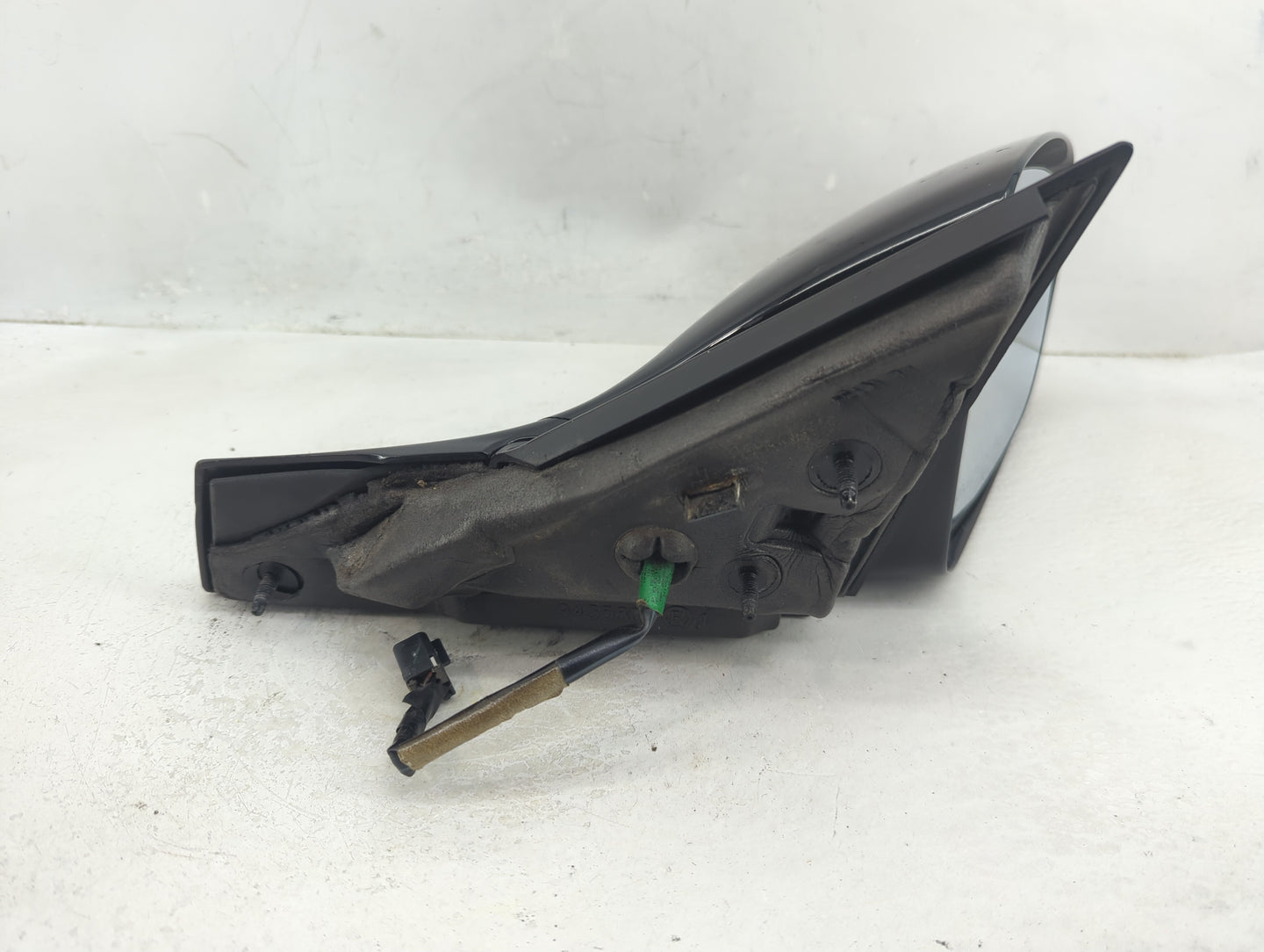 2004-2008 Pontiac Grand Prix Driver Side View Mirror - Left Door Mirror OEM Used - Oemusedautoparts1.com