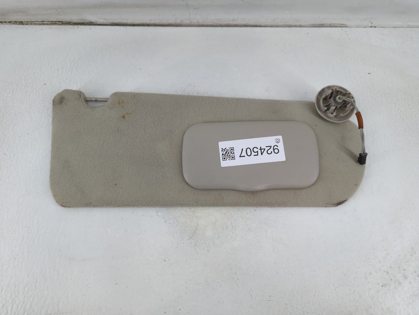 2001 Pontiac Montana Sun Visor Shade Replacement Passenger Right Mirror Fits OEM Used Auto Parts - Oemusedautoparts1.com