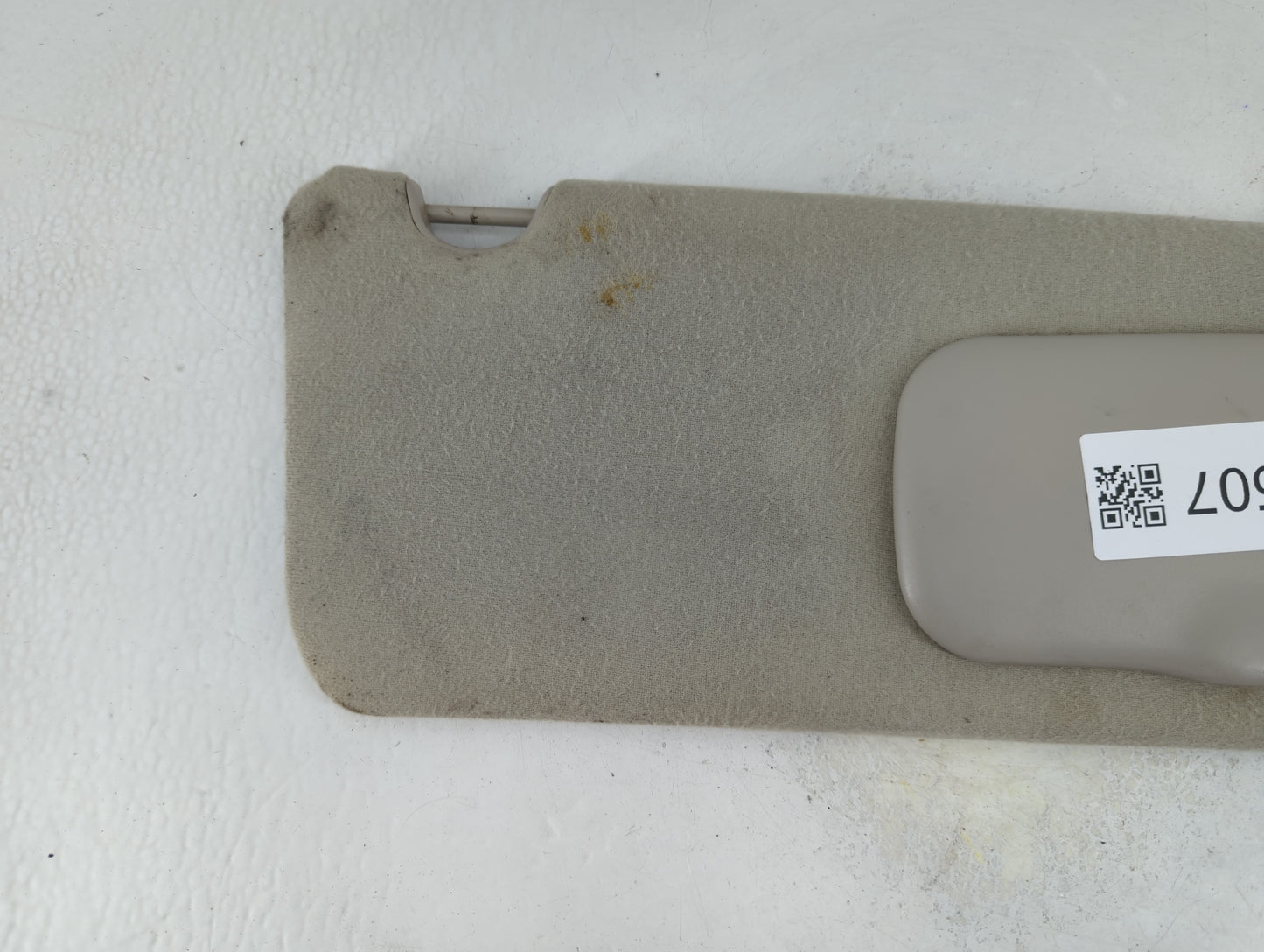2001 Pontiac Montana Sun Visor Shade Replacement Passenger Right Mirror Fits OEM Used Auto Parts - Oemusedautoparts1.com