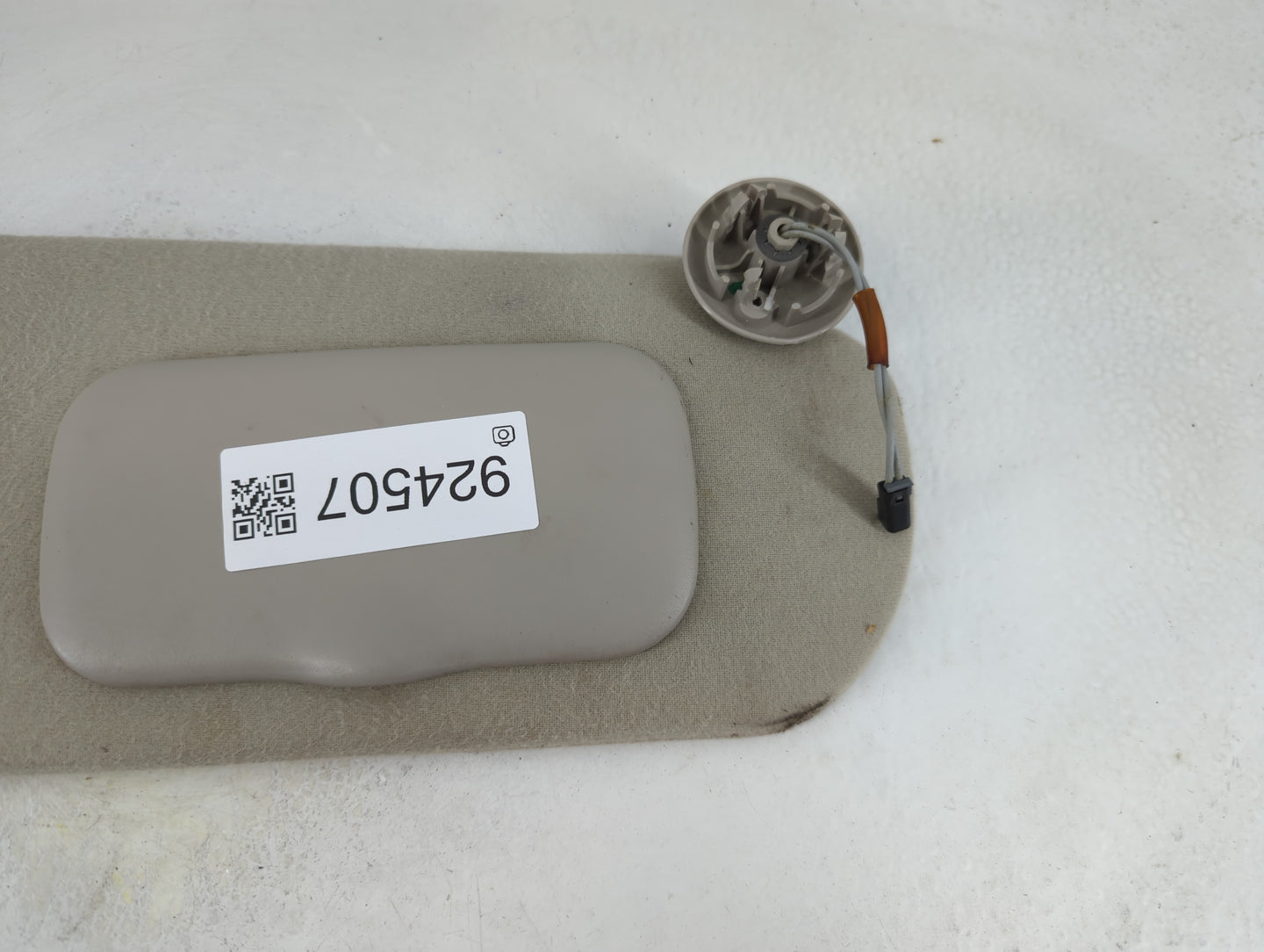 2001 Pontiac Montana Sun Visor Shade Replacement Passenger Right Mirror Fits OEM Used Auto Parts - Oemusedautoparts1.com