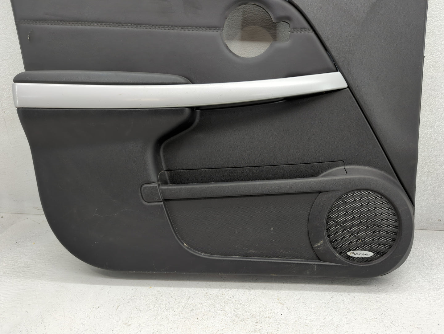 2008 Pontiac Torren Passenger Side Front Inside Door Handle Oem - Oemusedautoparts1.com