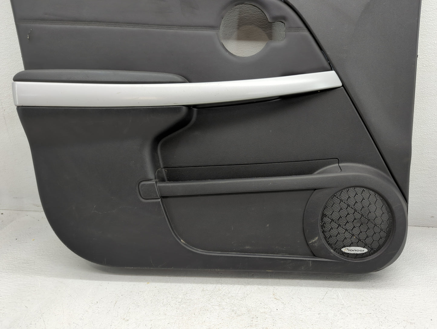 2008 Pontiac Torren Passenger Side Front Inside Door Handle Oem - Oemusedautoparts1.com